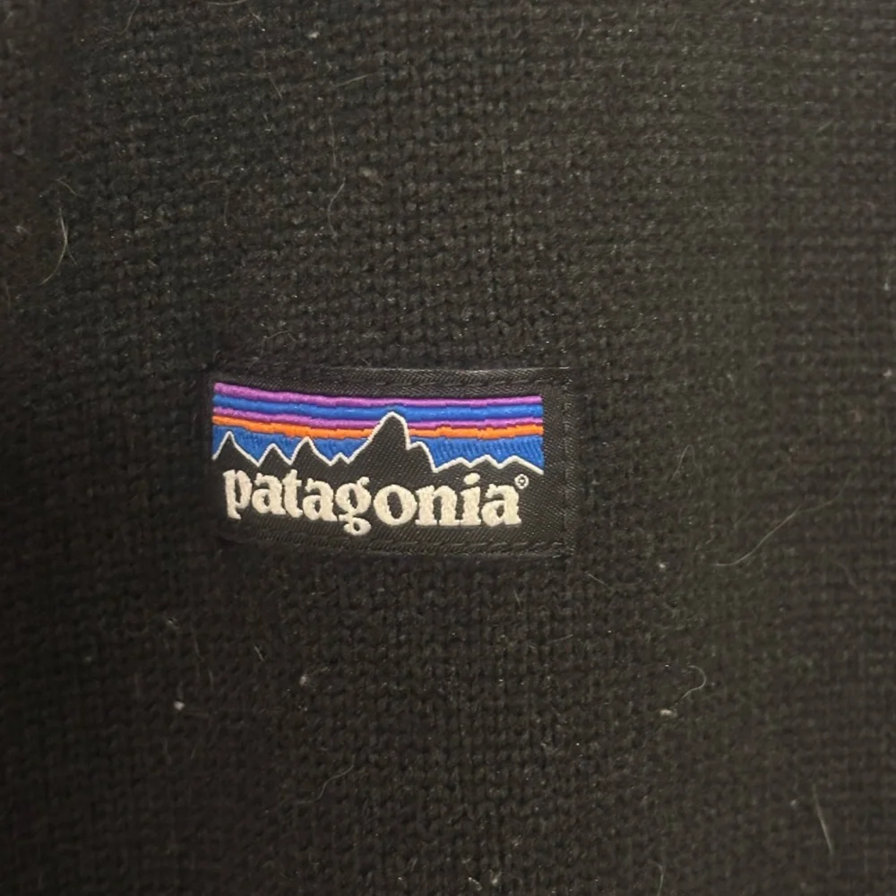 Patagonia Black Full-Zip Fleece Jacket with Small Logo - Picture 13 of 14